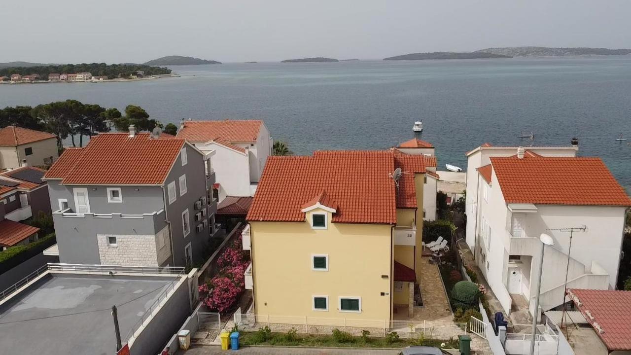 Villa Veronika 布罗达里卡 外观 照片